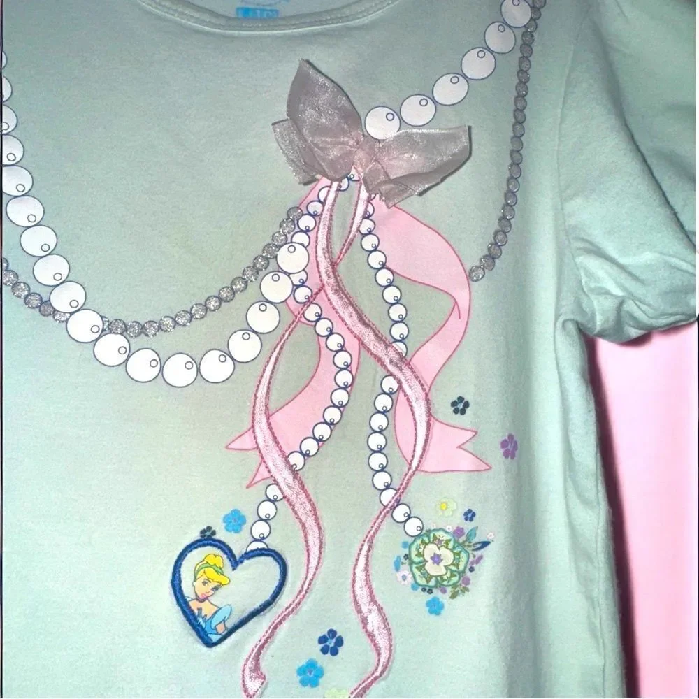 Disney girl’s light