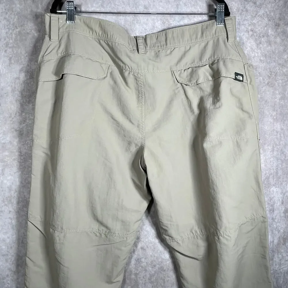 The North Face straight zip 40