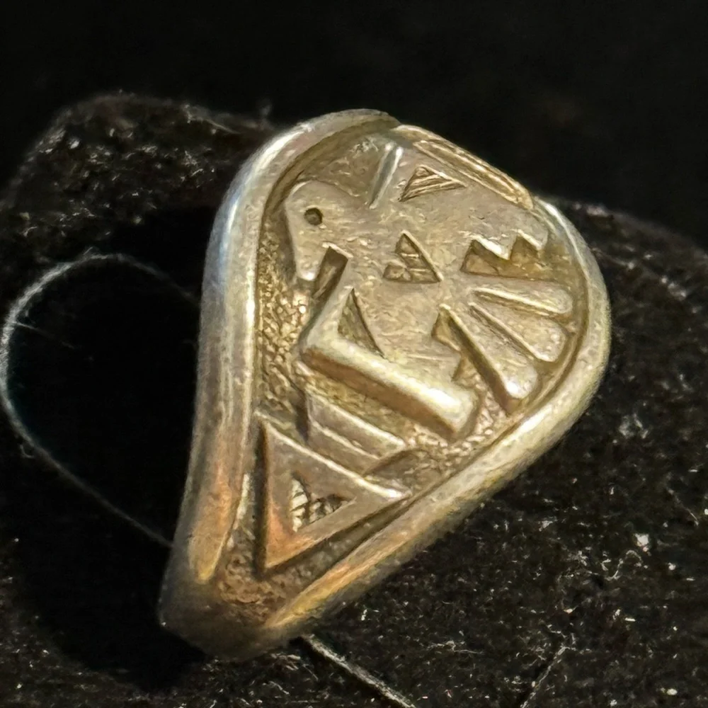 Vintage Native American Sterling Silver Thunderbird Ring Size 5.75
