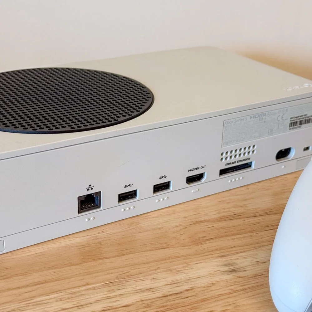 Microsoft Xbox Series S 500GB Console Robot White with Rechargeable Controller