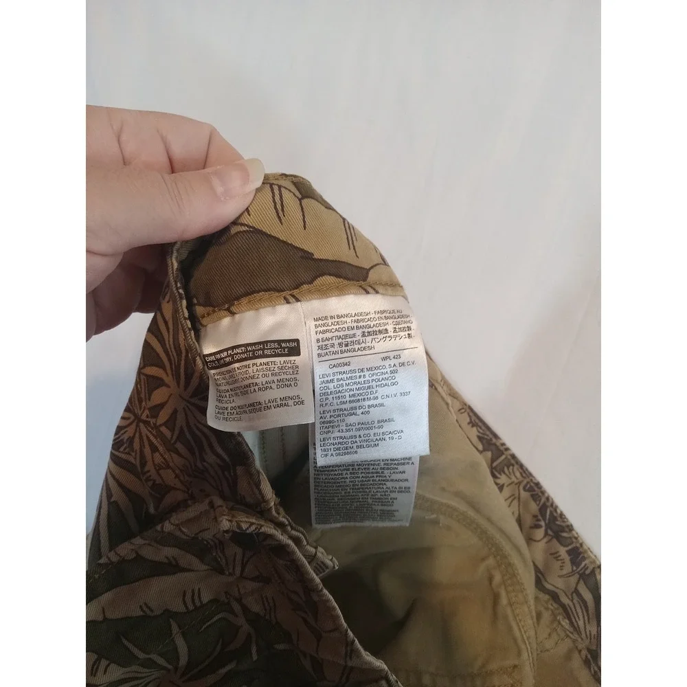 Levi's Tropical Leaf Print Cargo Shorts Men's W32 Brown Green Hawaiian Cotton