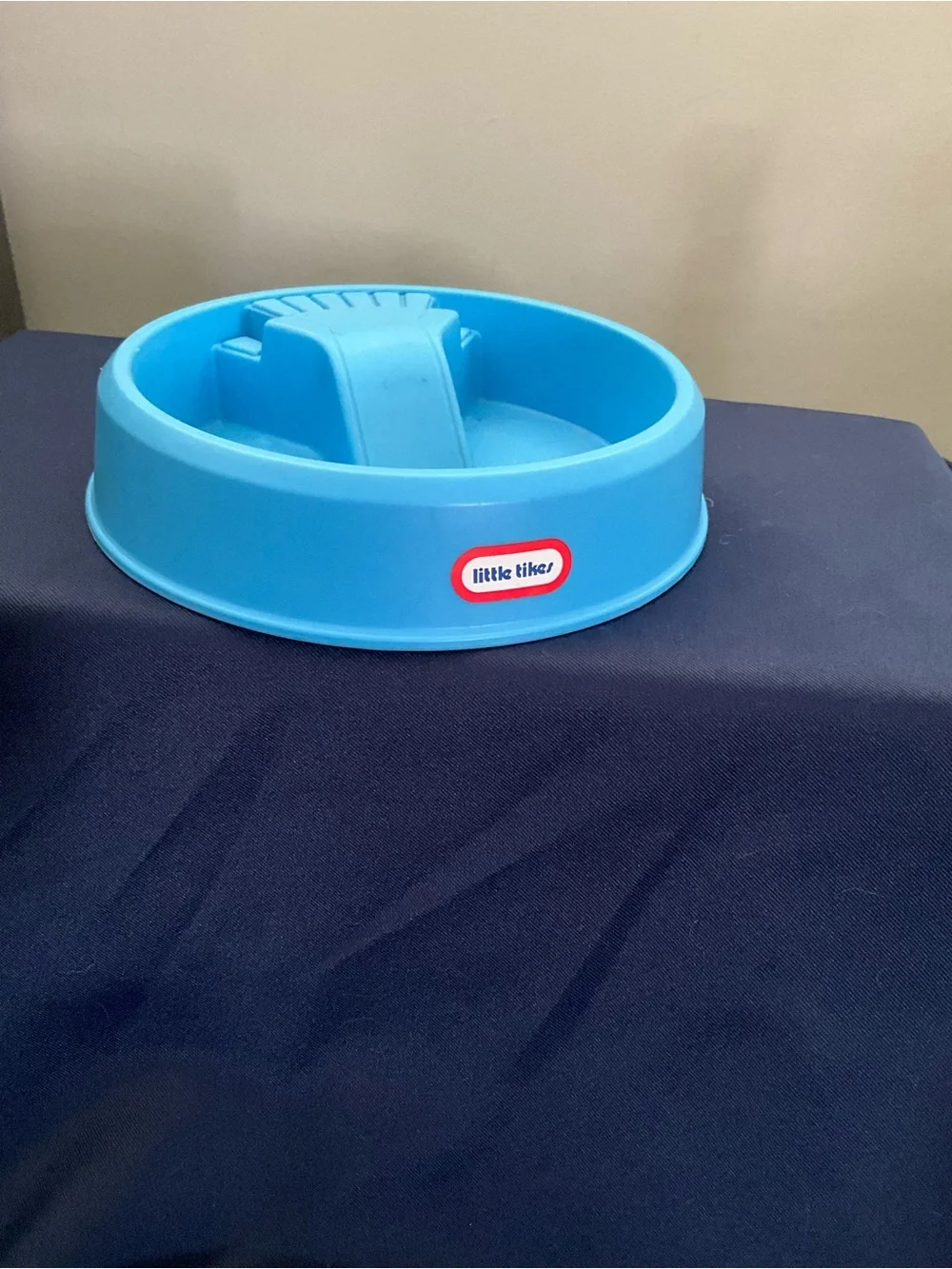 Little Tikes dollhouse pool