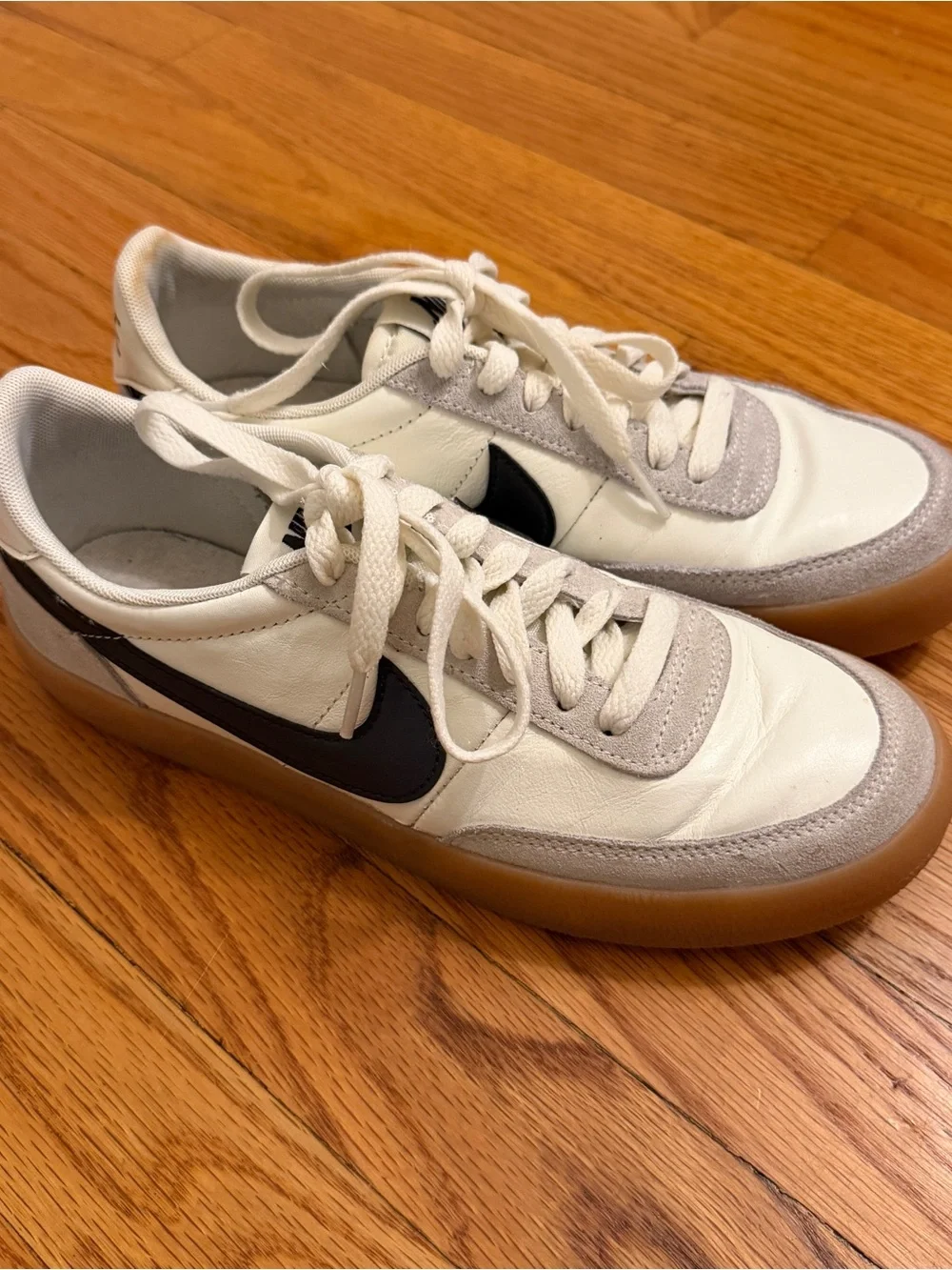 Nike Killshot White Leather Sneakers with Black Swoosh and Gum Sole 7.5 Women