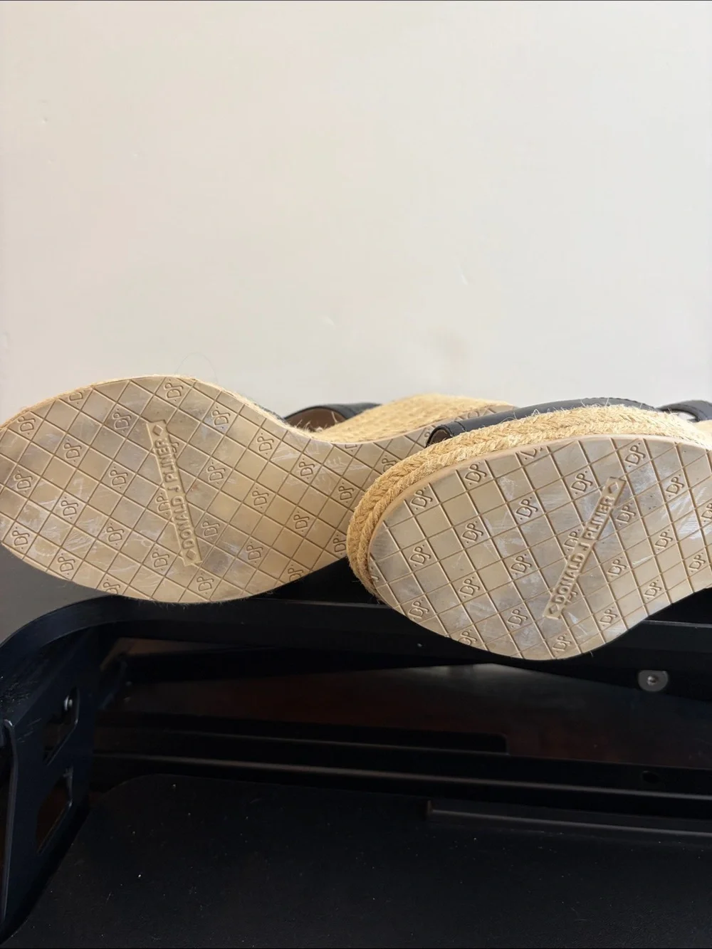 Donald J. Pliner leather jute many