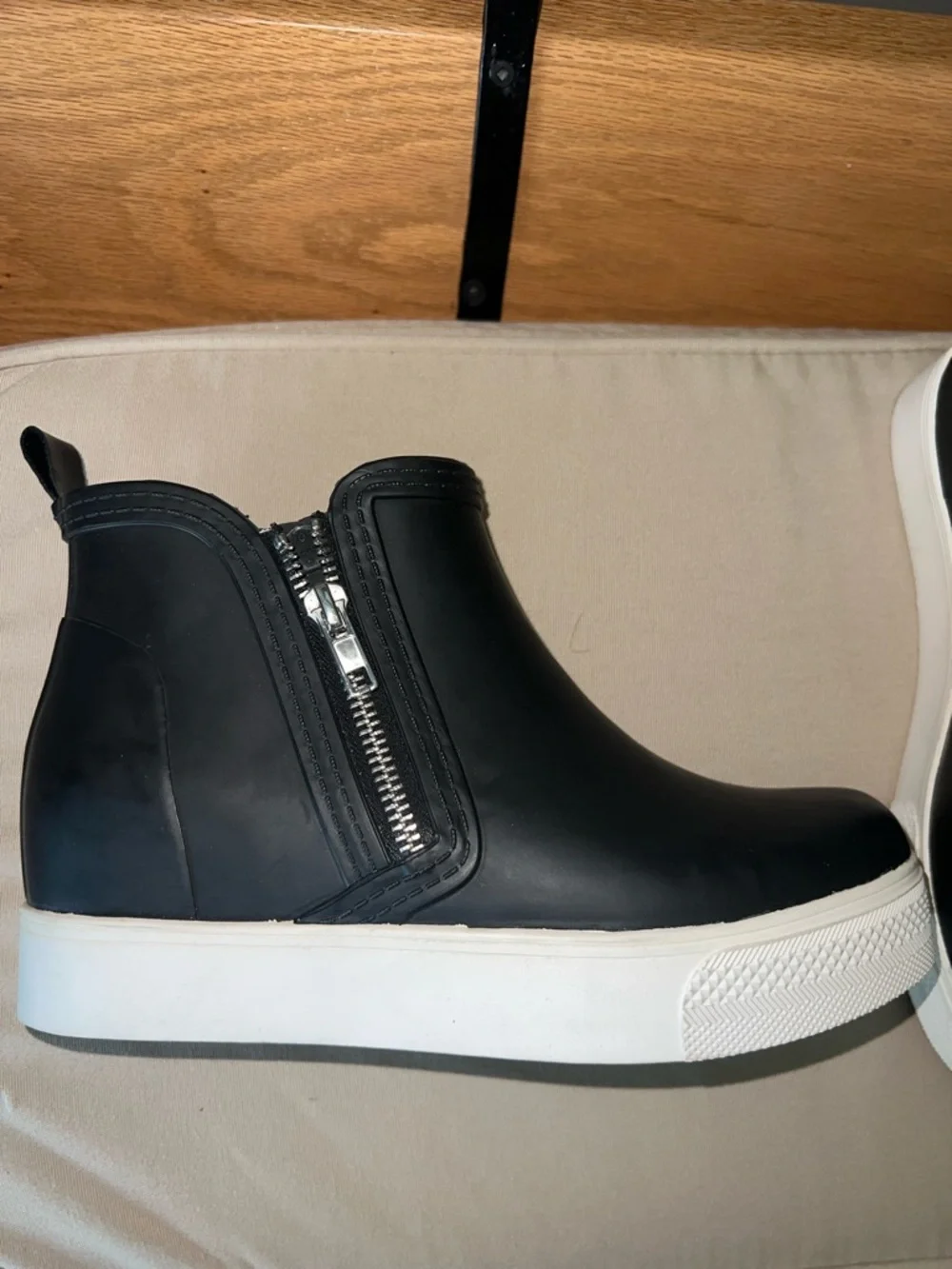 Steve Madden ankle platform convenience