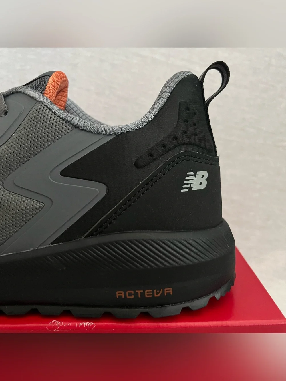 New Balance Industrial Speedware Gray & Orange Safety Toe Work Sneakers