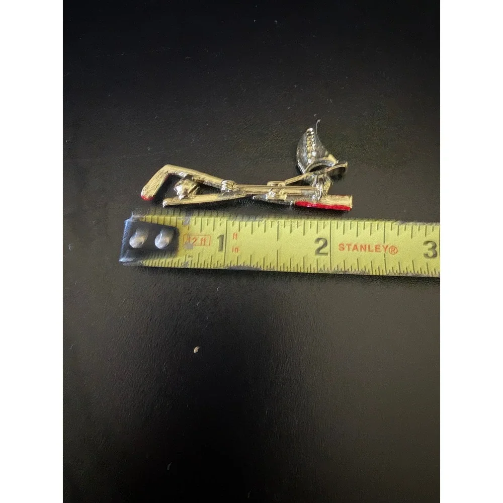 Vintage Gerrys Gold Tone Golf Clubs Balls Brooch Red Enamel Faux Pearl Novelty