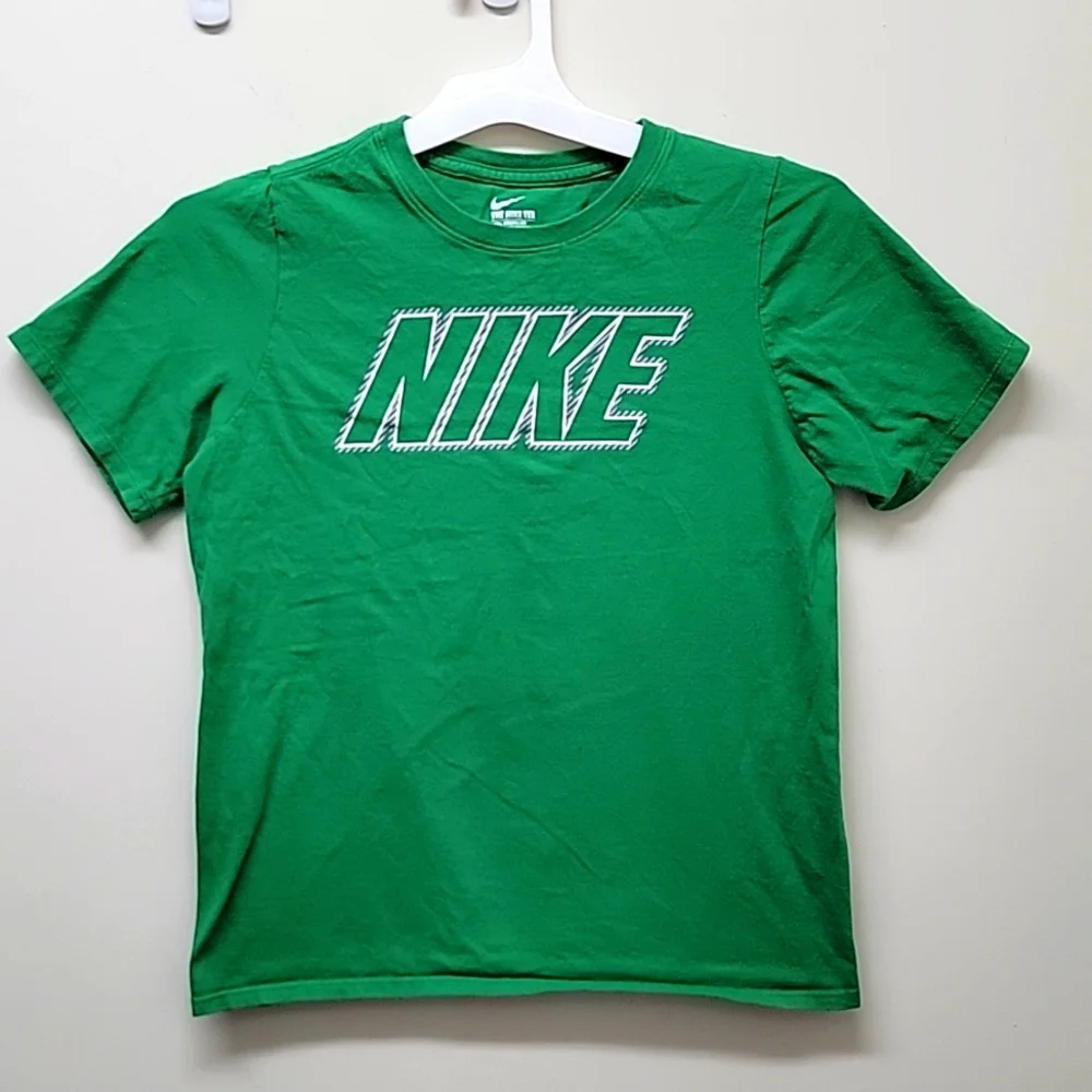 Nike Boys Athletic Shirt - Size L