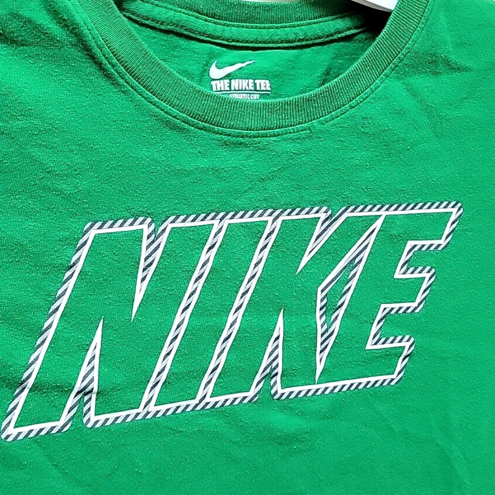 Nike Boys Athletic Shirt - Size L