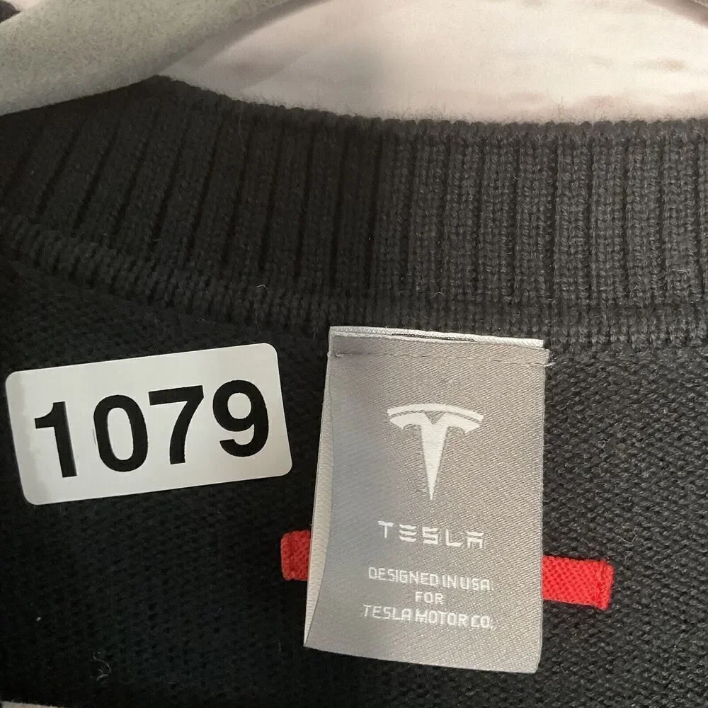 Tesla Men’s Size Medium M‎ V-Neck Cardigan Button Sweater in Black Embroidered