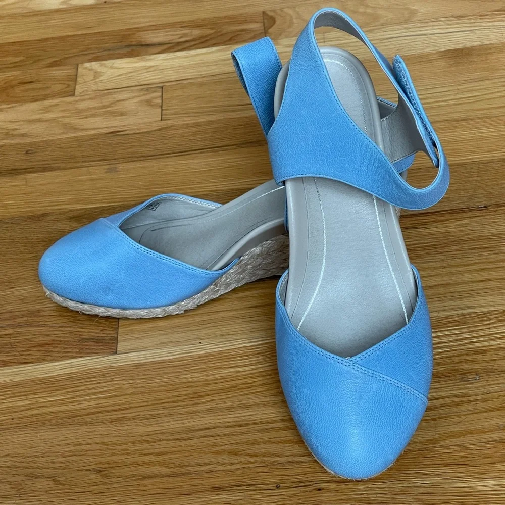 Vionic women wedge