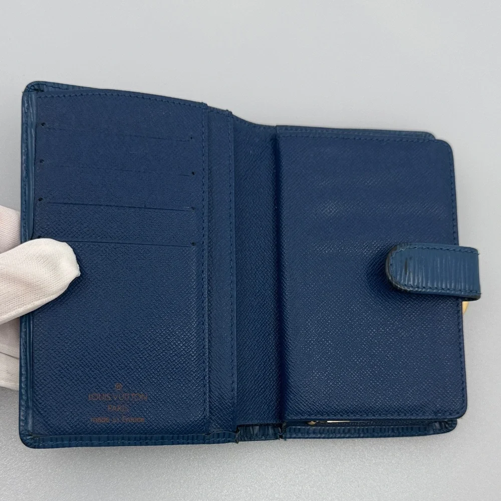 Louis Vuitton versatile elegant