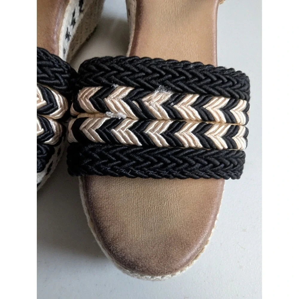 N/A synthetic footbed scraping