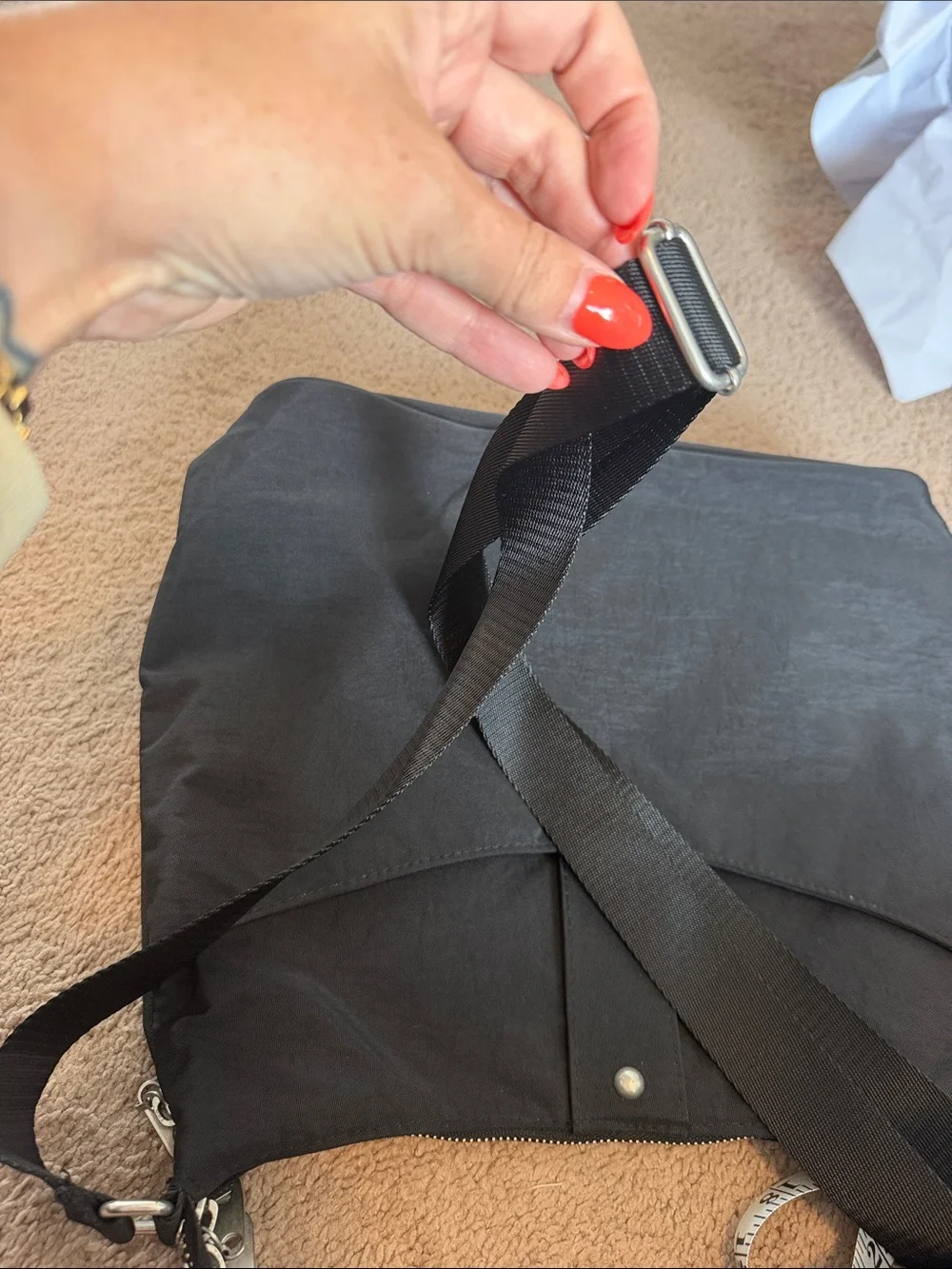 Baggallini black crossbody rfid