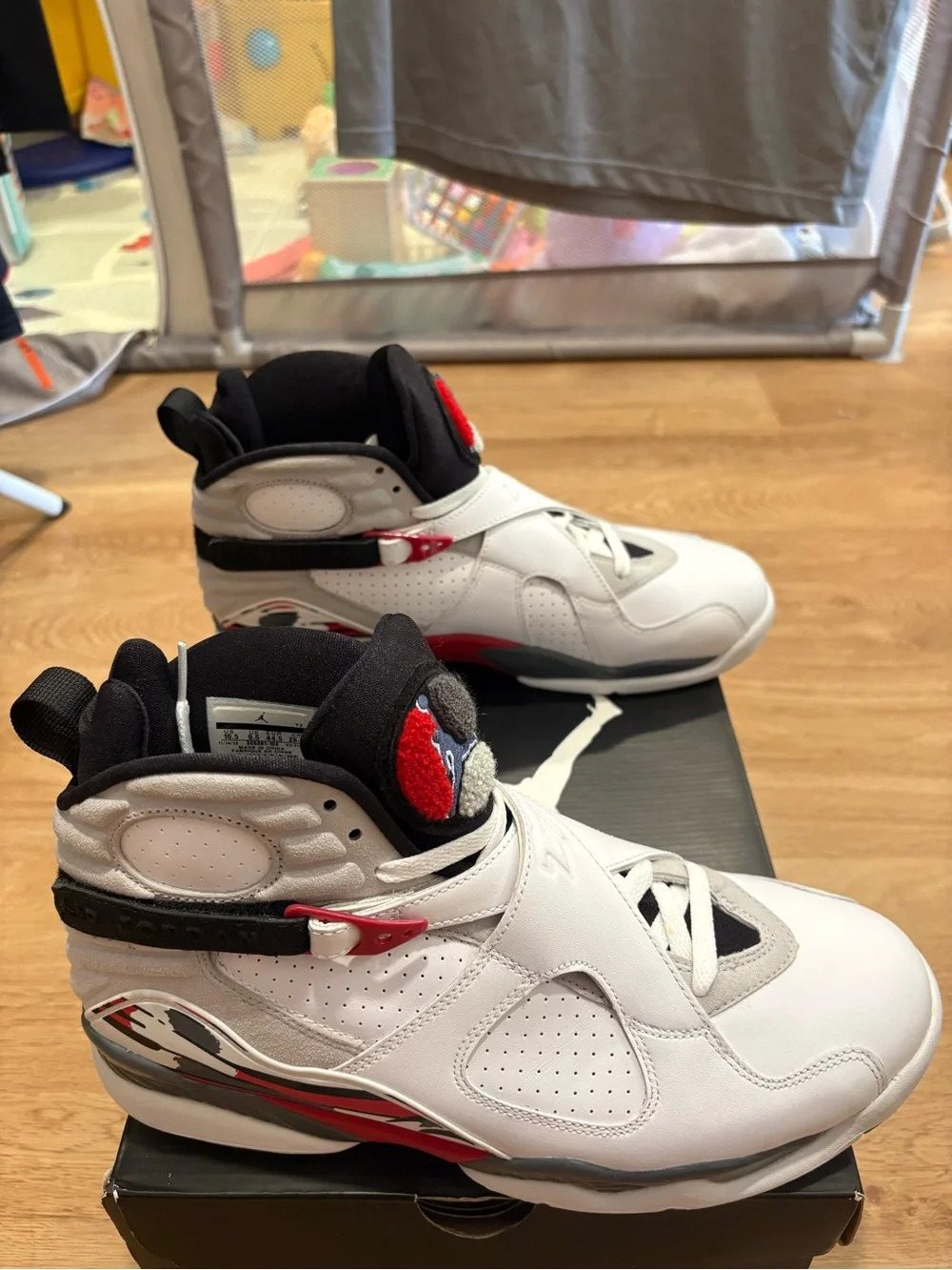 Air Jordan 8 Retro Bugs Bunny 2013 Size 10.5 Mint Never Worn DS OG Box