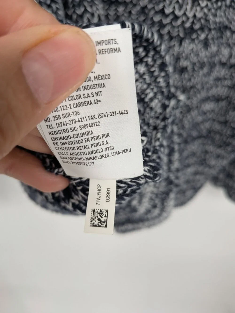 American Eagle Outfitters material cotton