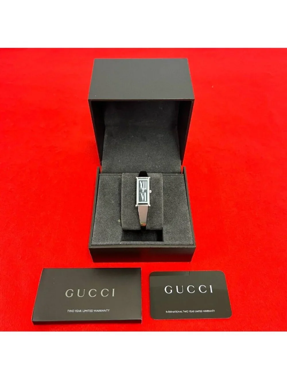 Gucci with Case Bangle Watch Leaf Pattern Stainless Steel Wristwatch Silver