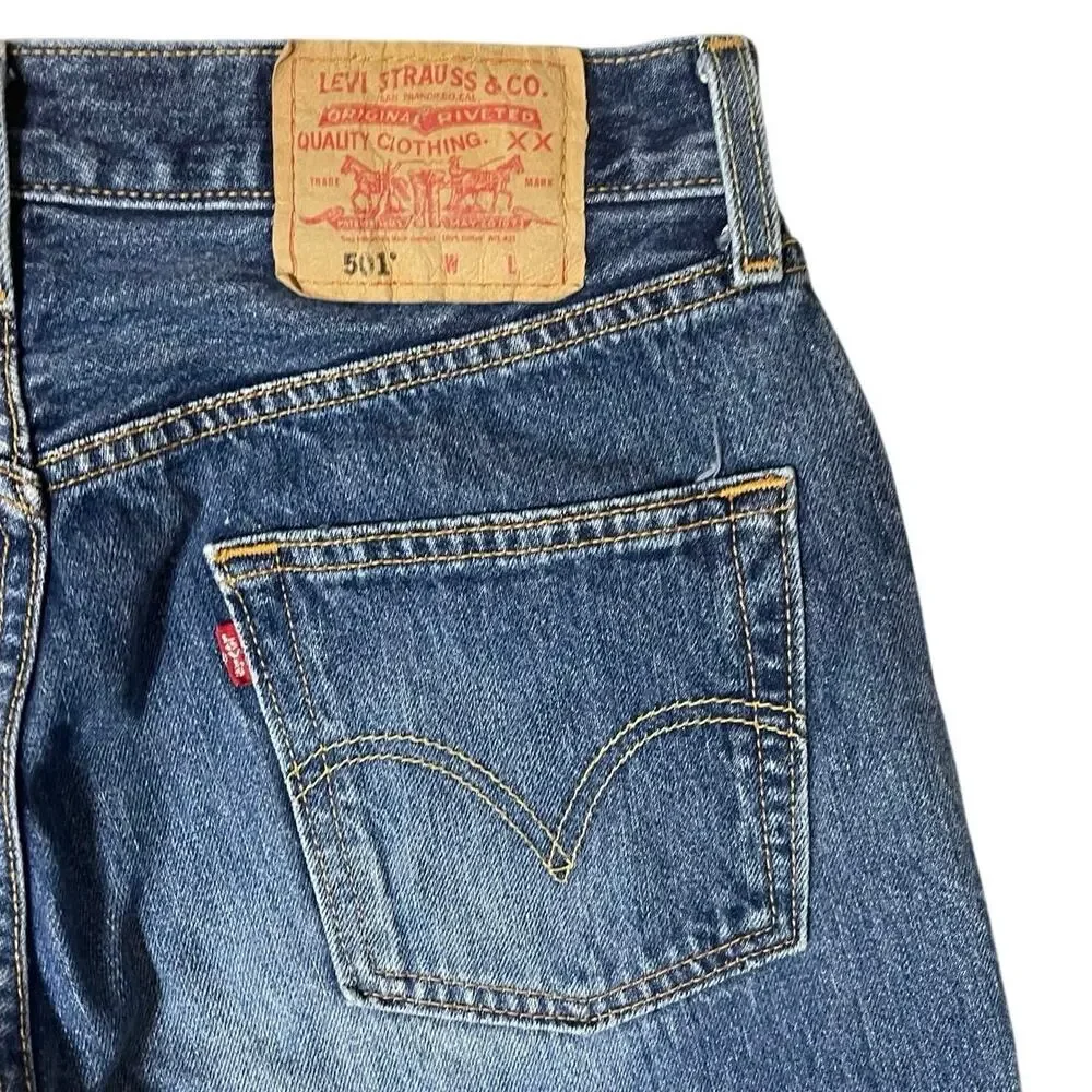 VTG 2003 Levi's 501 Original Fit Straight Leg Denim Button Fly Jeans Y2K