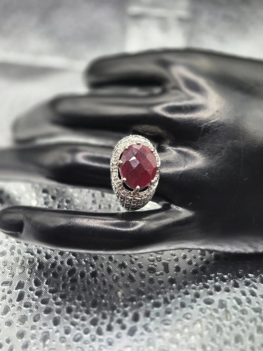 Genuine Large Red Ruby And Dianond Ring