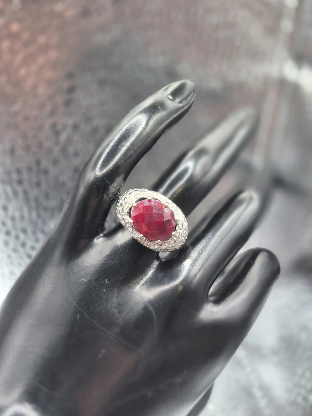 Genuine Large Red Ruby And Dianond Ring