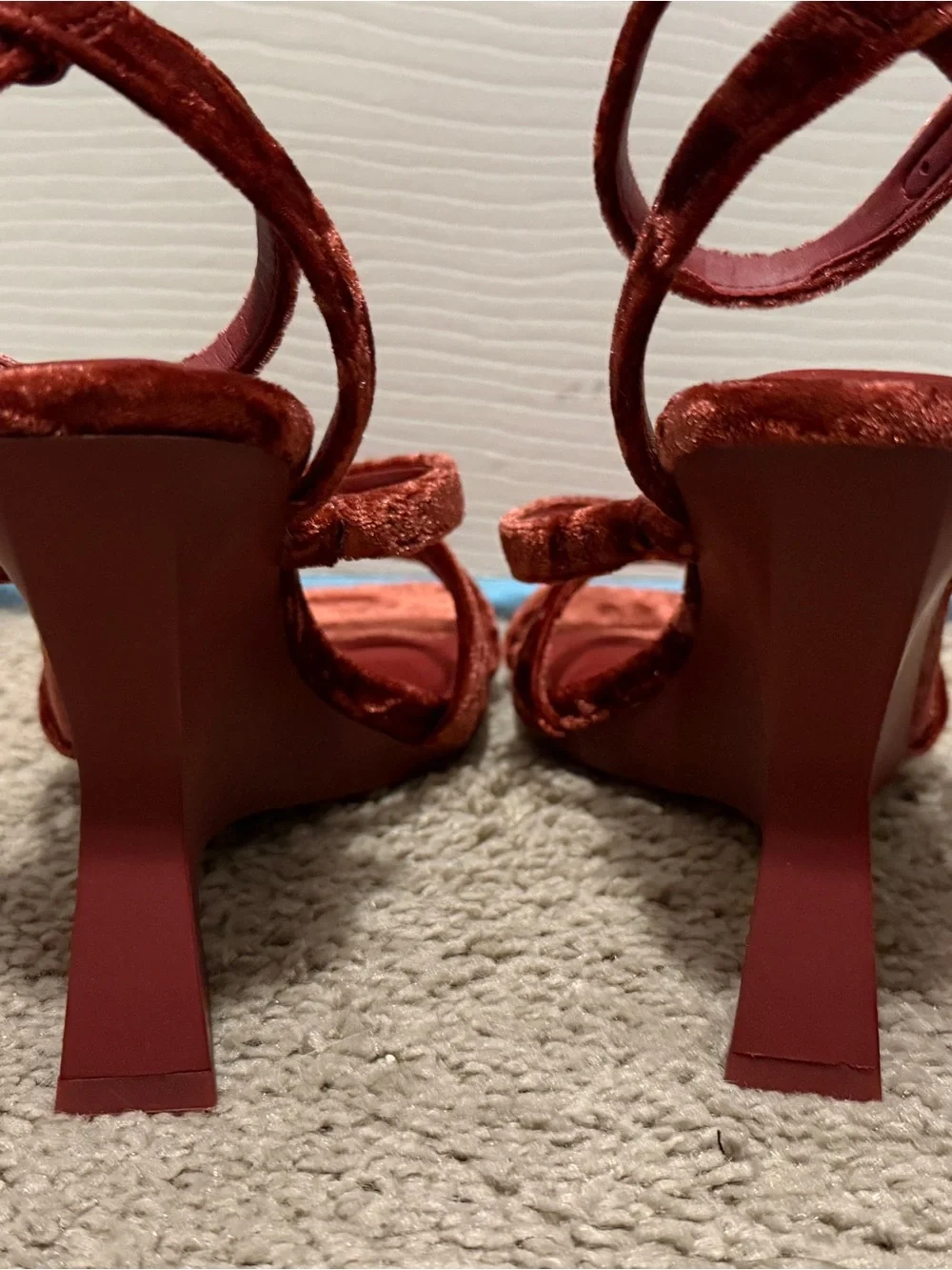 Gianni Bini velvet strappy