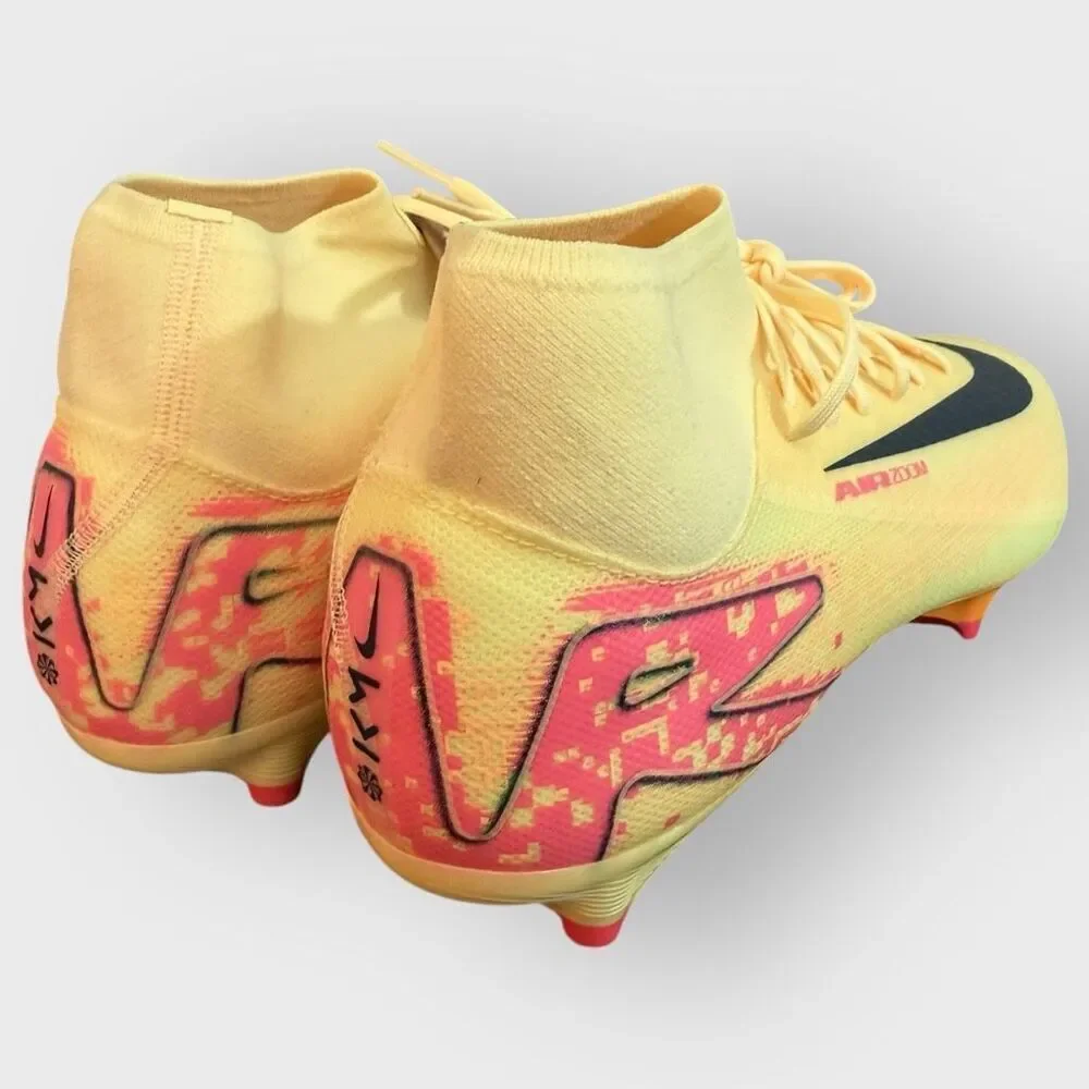 Nike pet fg