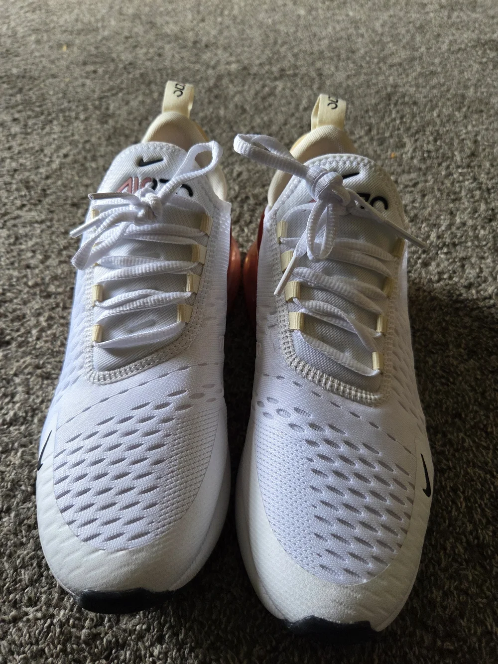 Nike upper like clean