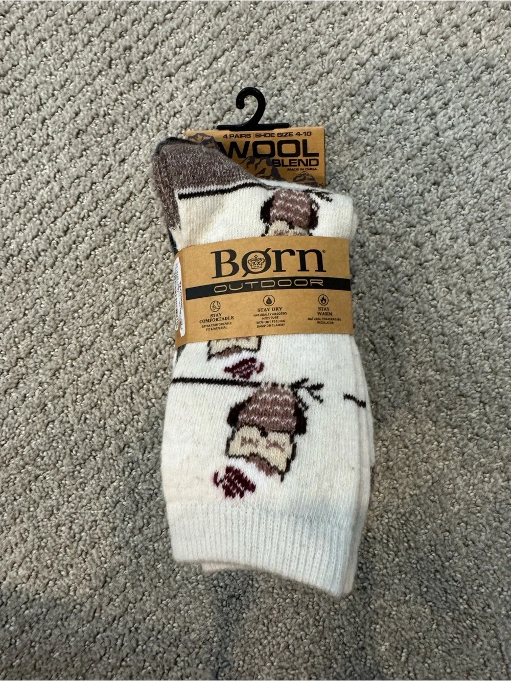 Born Wool Blend Hiking & Outdoor Crew Socks size 4-10, 4 pair NWT