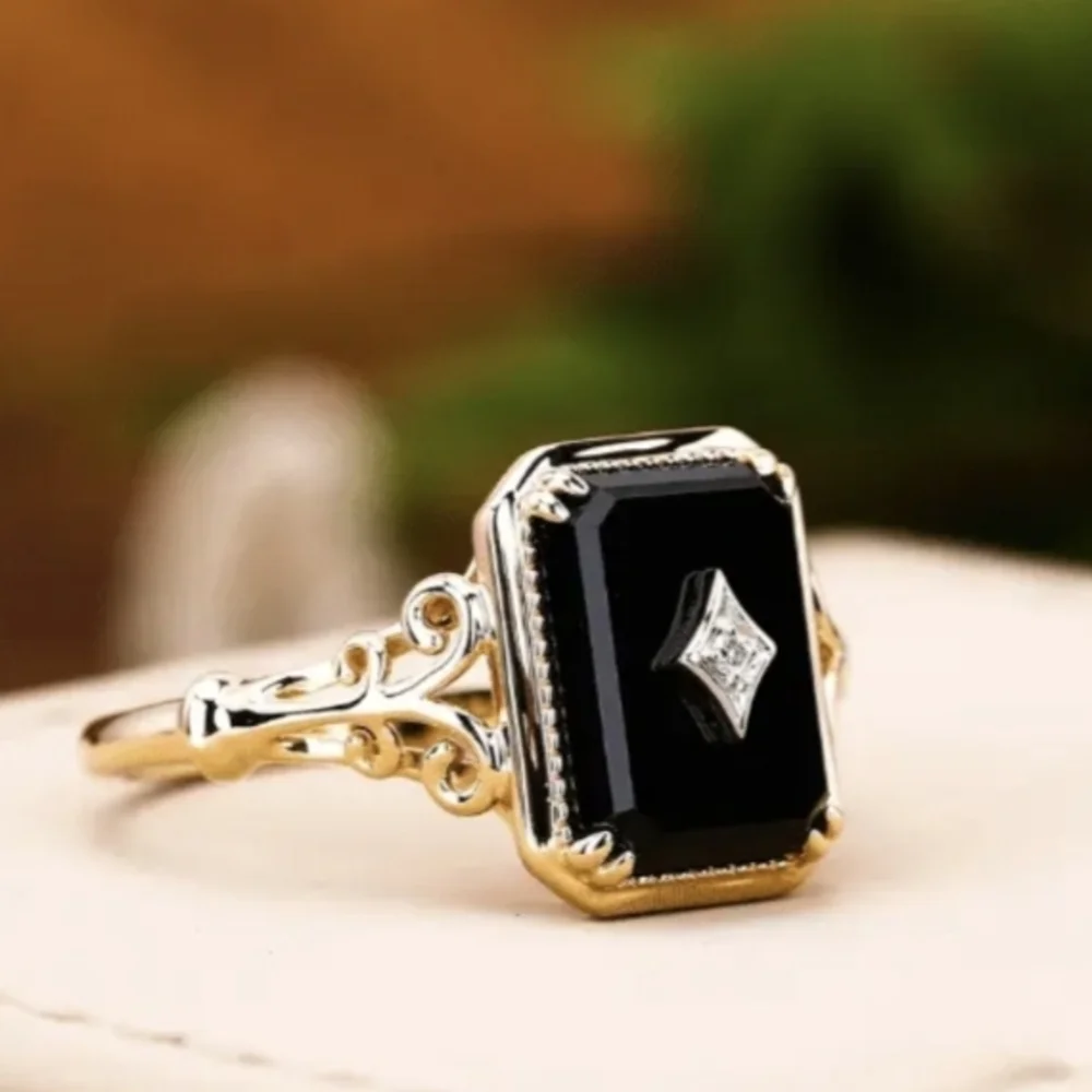 Elegant Black Onyx Ring Size 8 New With Tags