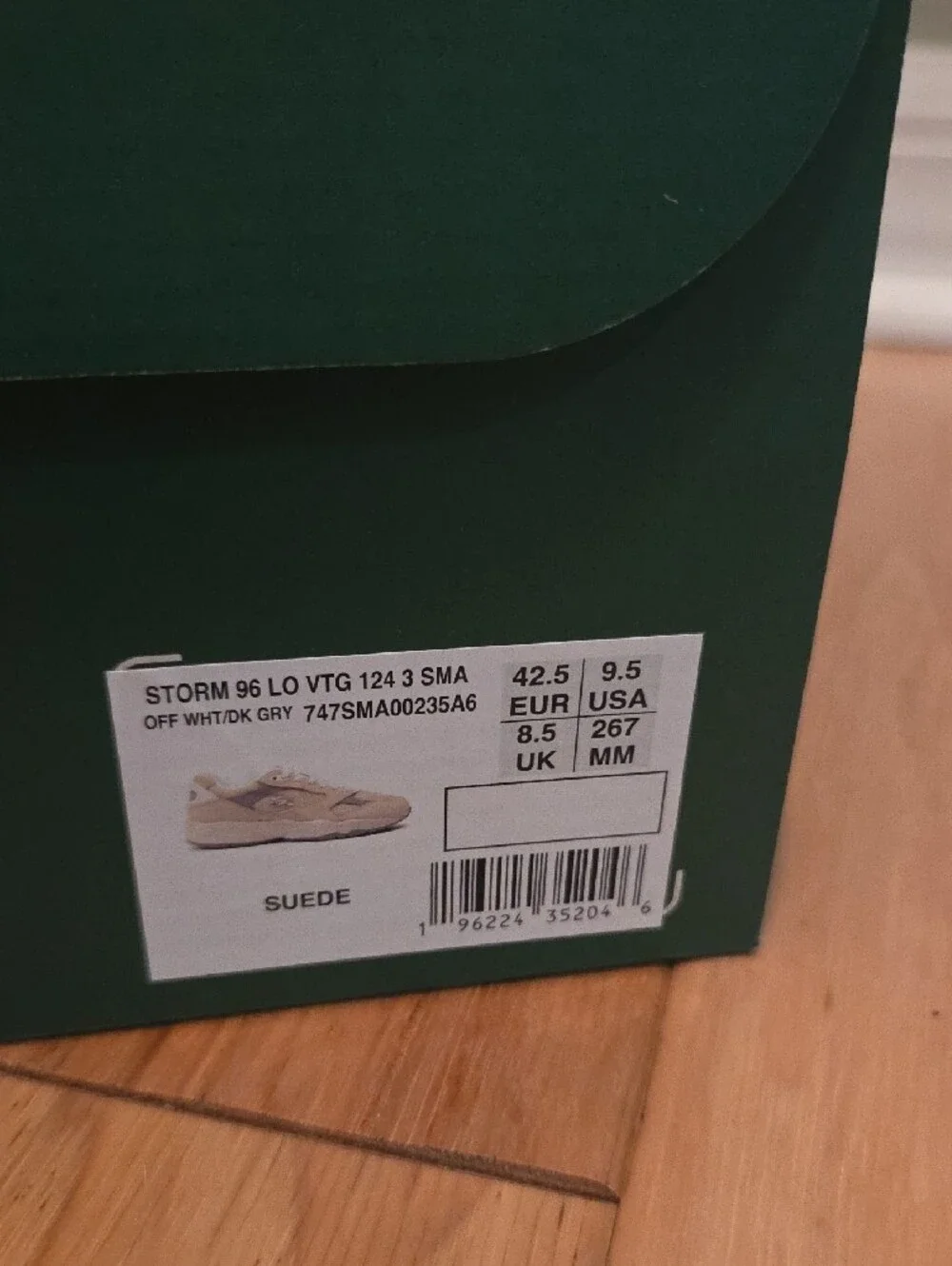 Lacoste lace up