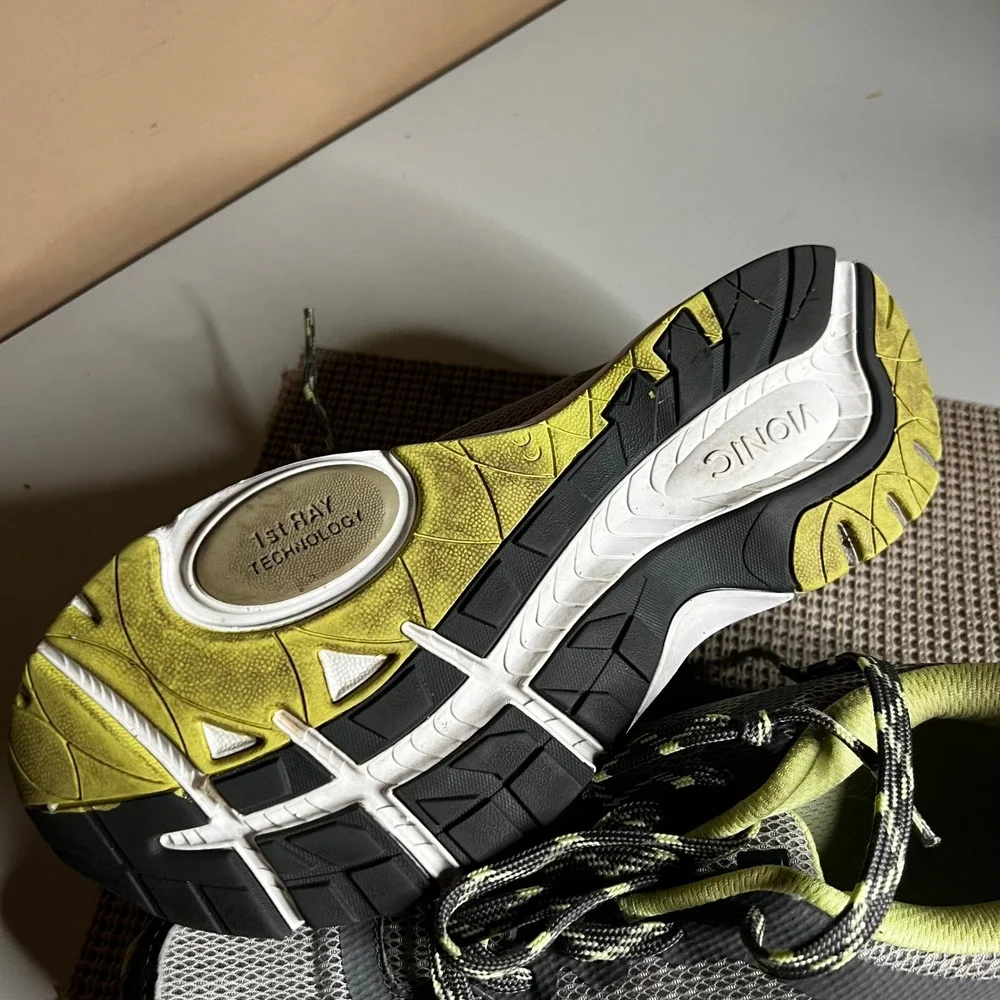 Vionic active sneakers
