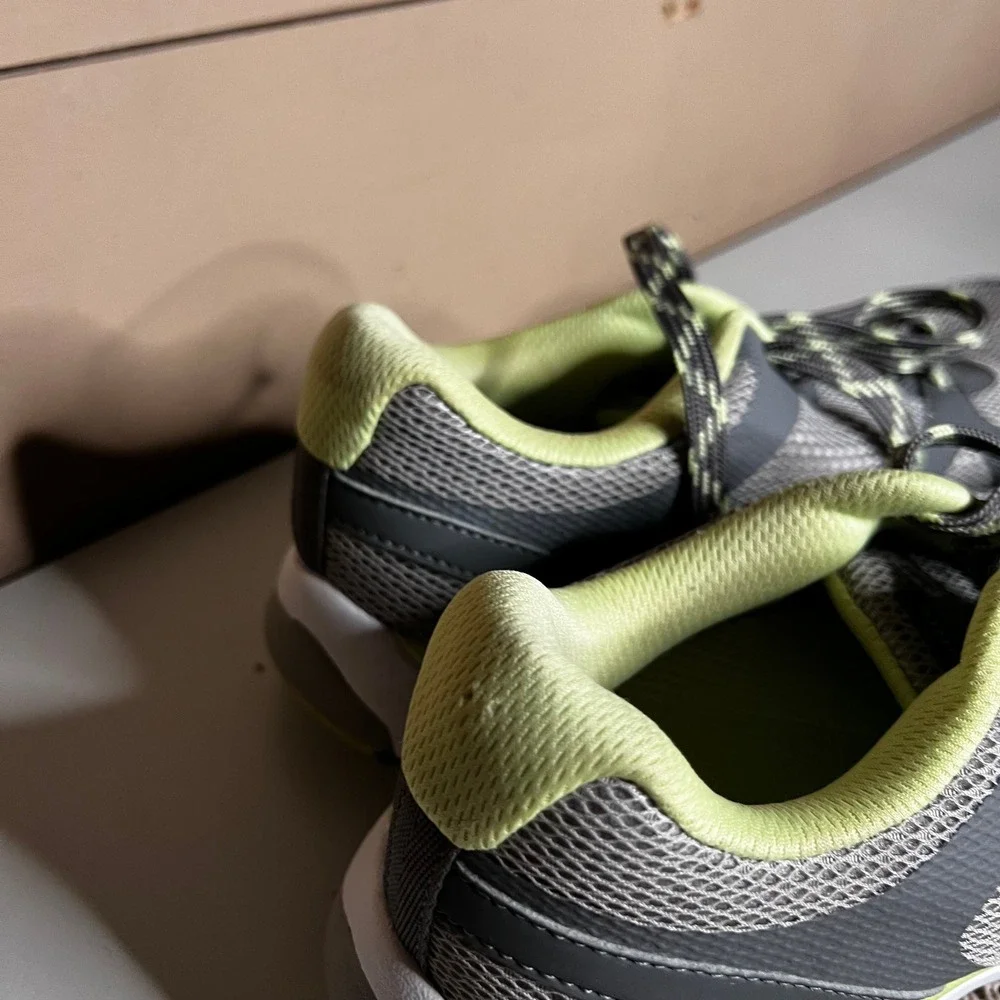 Vionic active sneakers