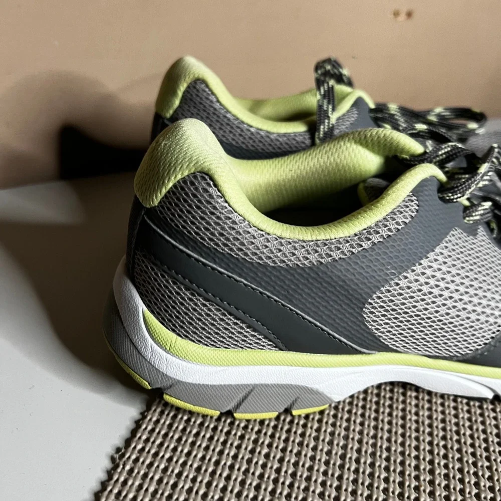 Vionic active sneakers