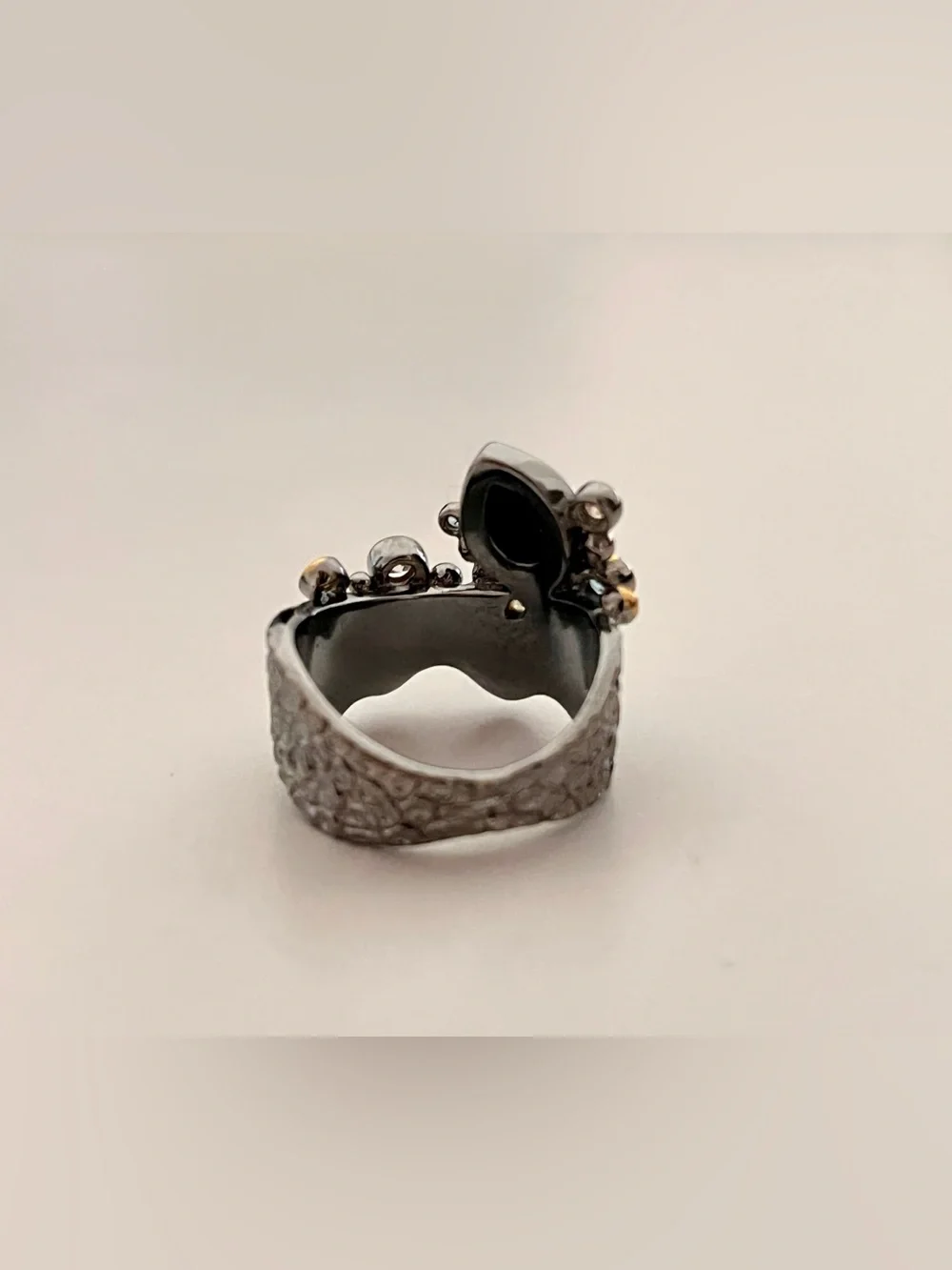 N/A center silver ring