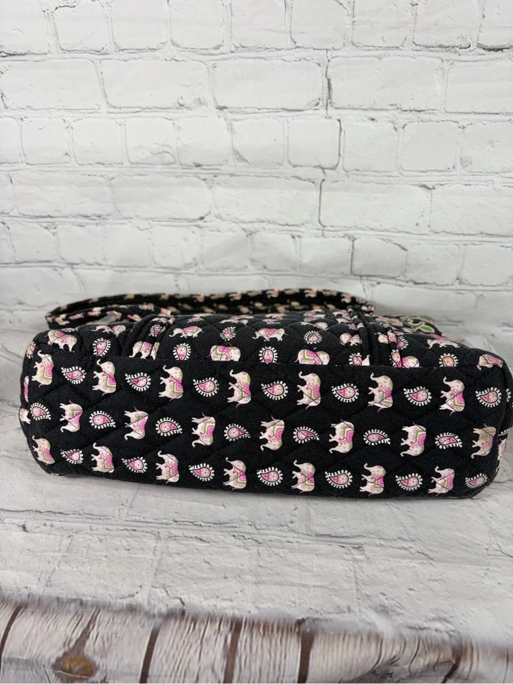 Vera Bradley ships alterations