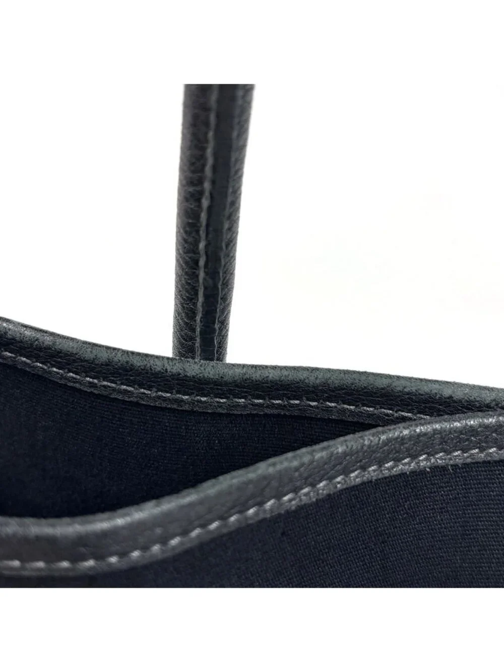 Hermes has ladies hardware