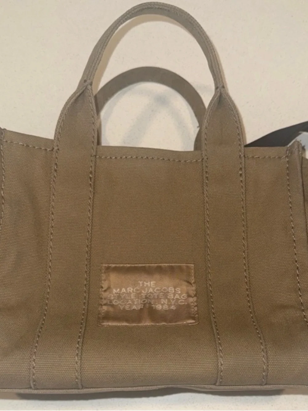 Marc Jacobs authentic marc