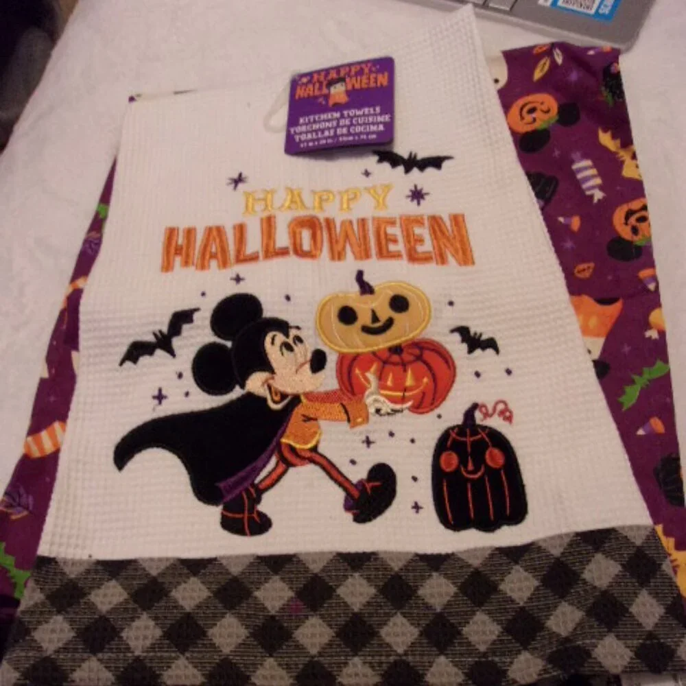 Disney Parks Mickey Halloween Kitchen Towels New