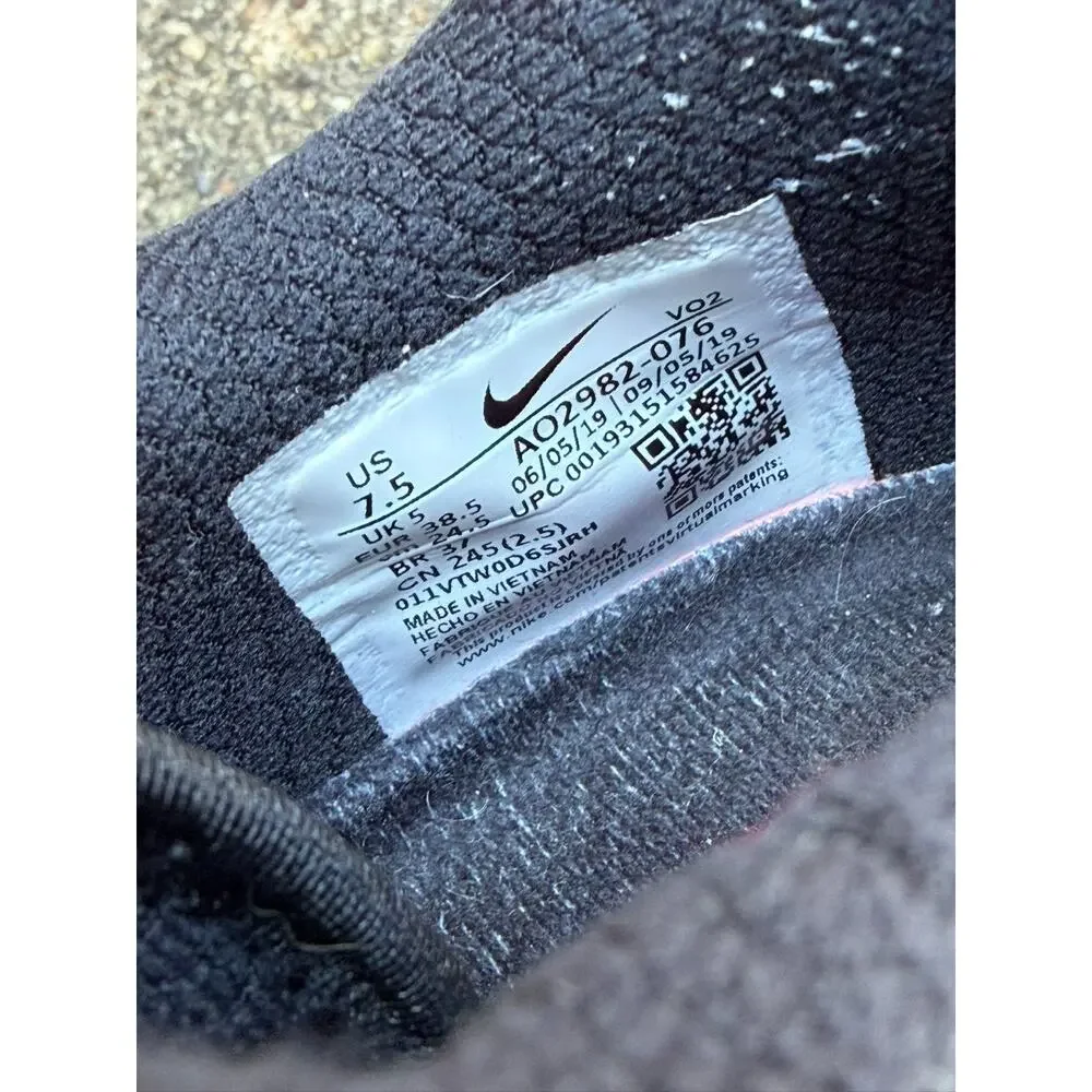 Nike photos see