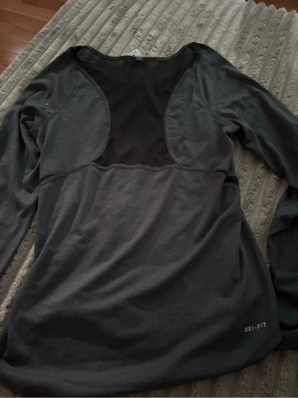 Nike Women's Charcoal Gray Long-Sleeve Athletic Top