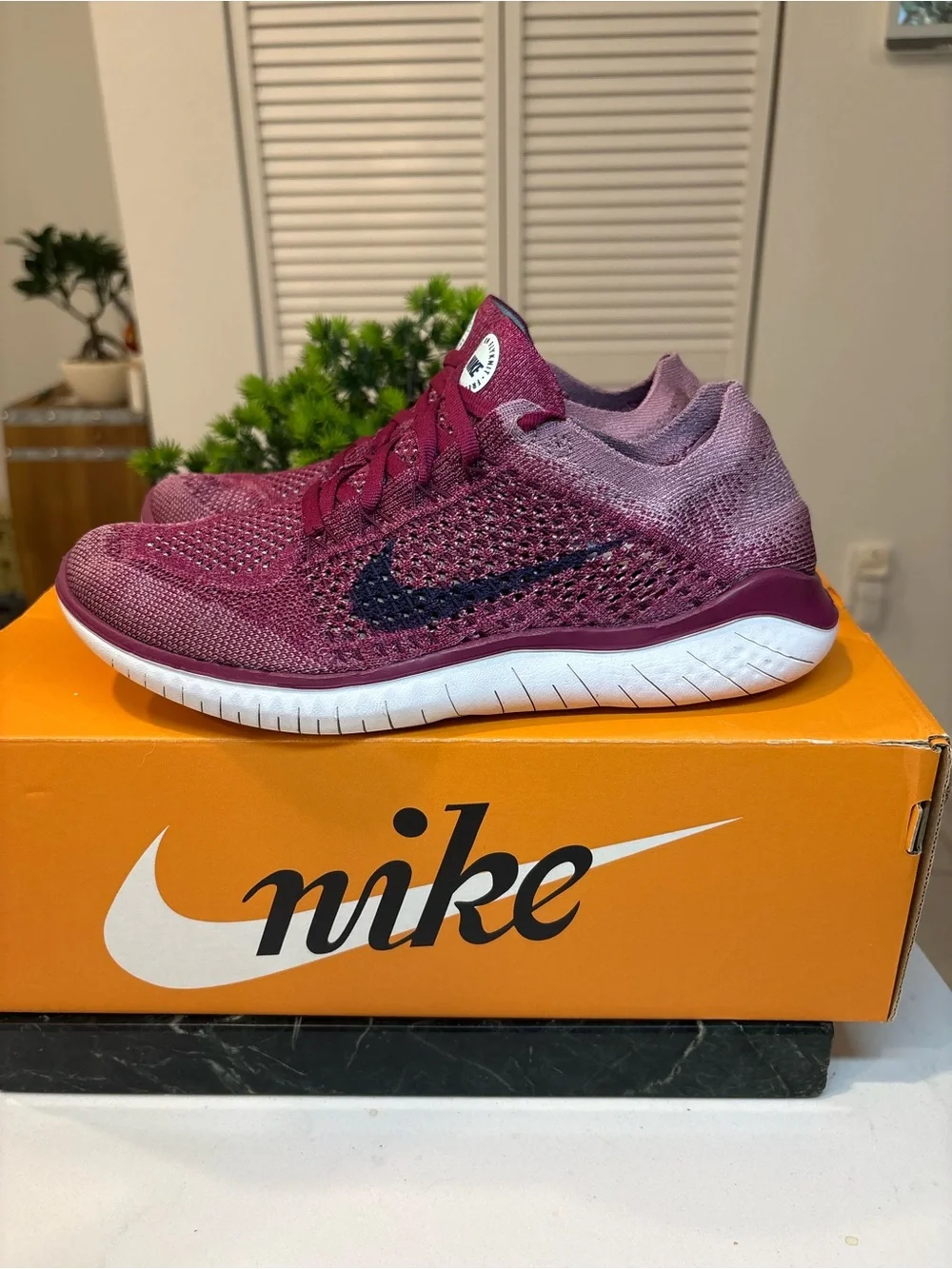 Nike Free Rn Flyknit Beet Root Red Women’s size 8 Rare running shoes