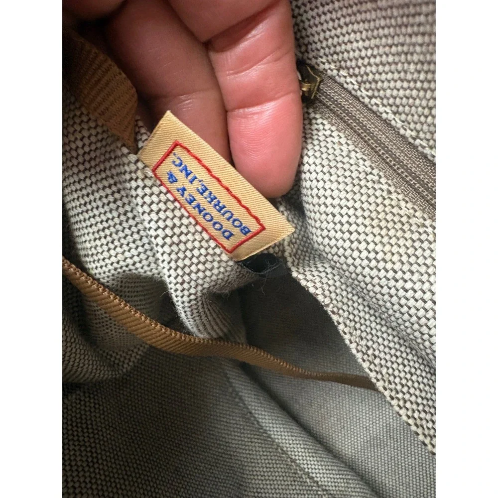Dooney & Bourke classic dooney