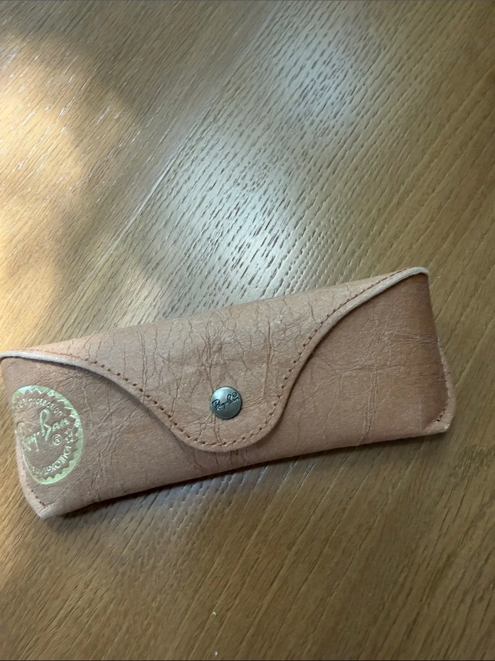 Ray-Ban sleek ray