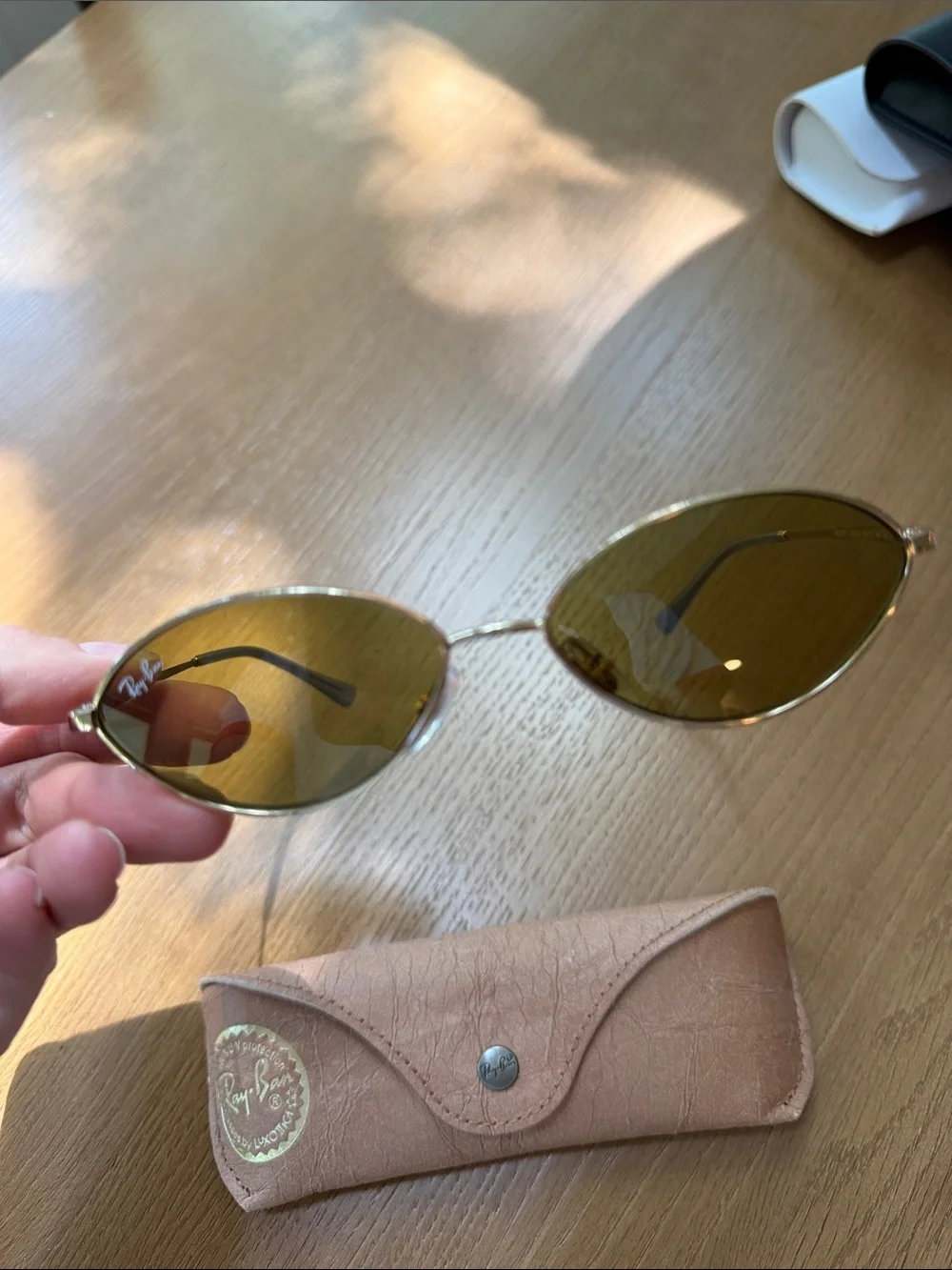Ray-Ban sleek ray
