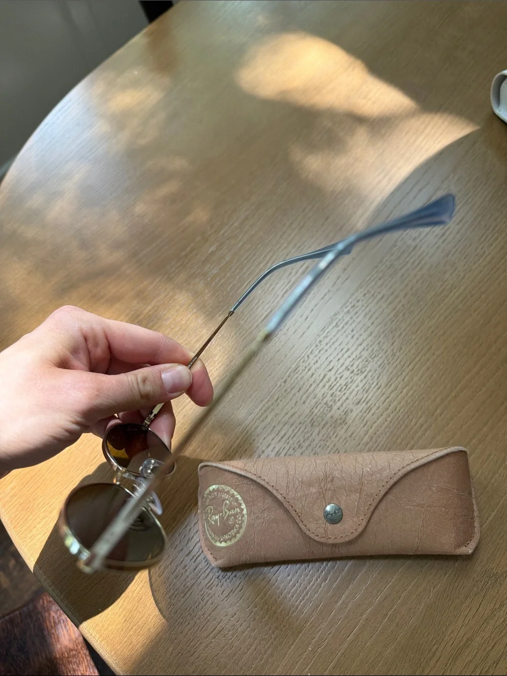 Ray-Ban sleek ray