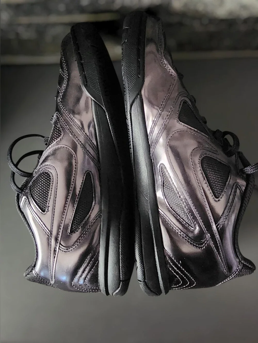 Nike Gato LV8 Indoor Soccer Shoes – Anthracite/Black – Women's 8.5 / Men's 7 – B