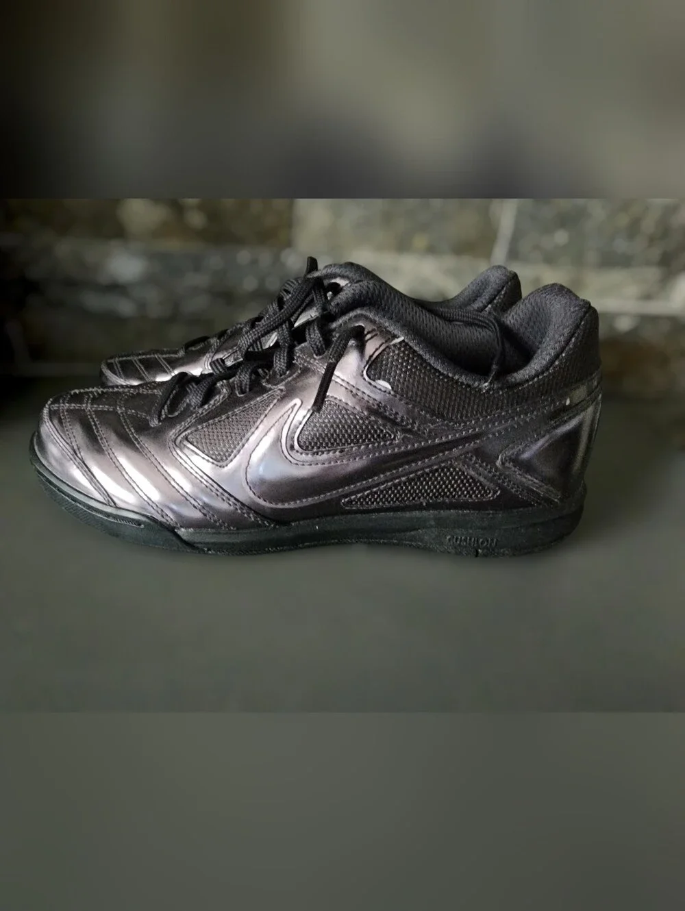 Nike Gato LV8 Indoor Soccer Shoes – Anthracite/Black – Women's 8.5 / Men's 7 – B
