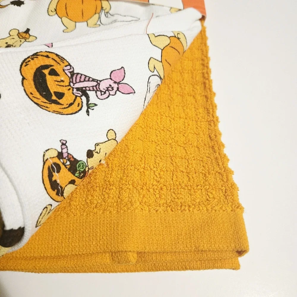 Disney set tags brand