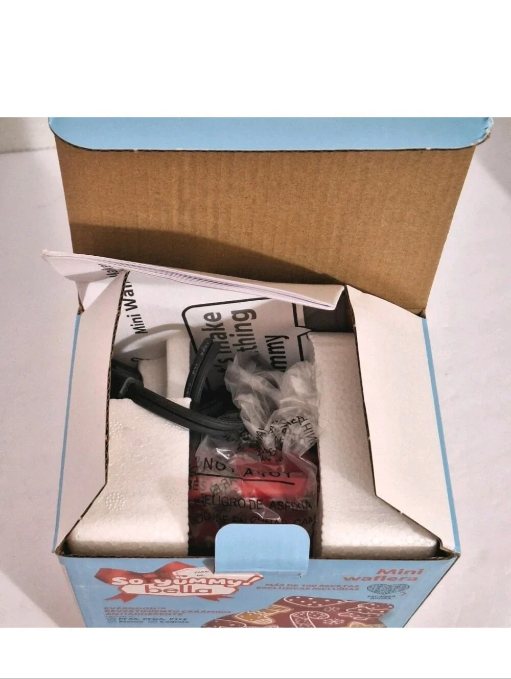 Bella Mini Waffle Maker Christmas Red Holiday Edition Penguin Design New