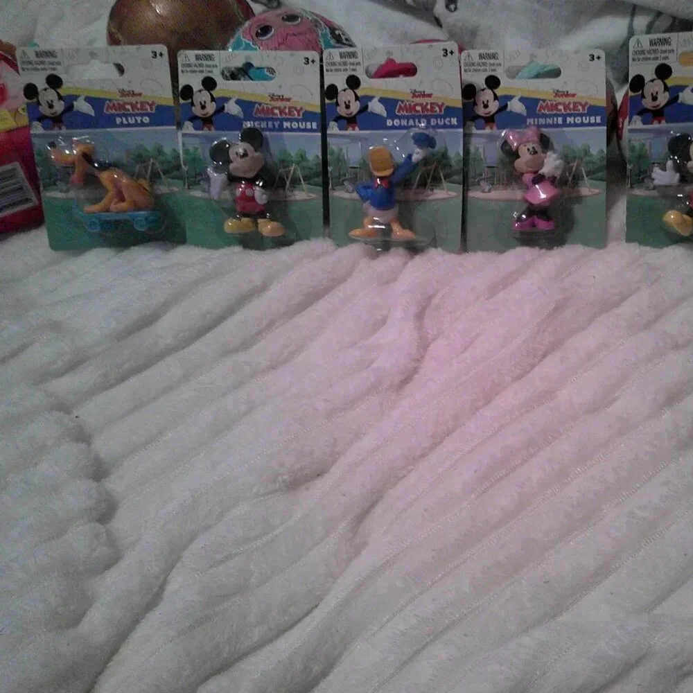 Disney Junior Mickey Mouse miniature figures-Mickey/Minnie,Donald, Pluto New